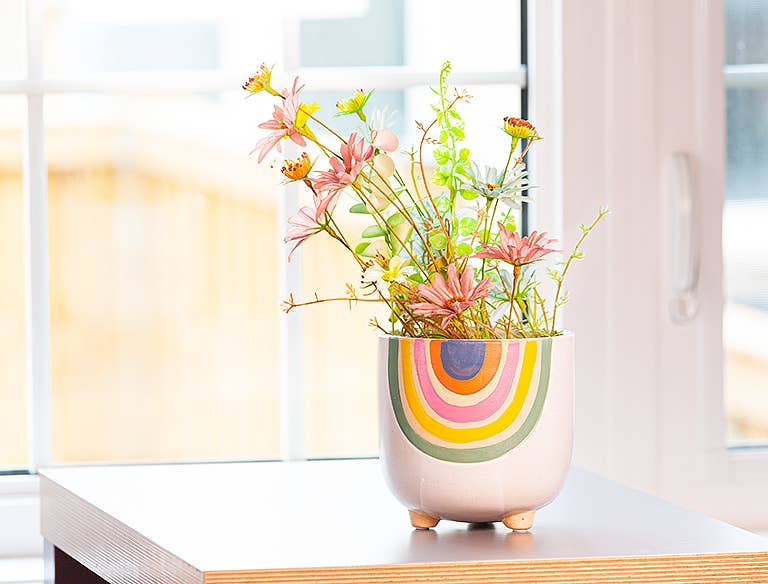 Lg Rainbow Planter w/Legs-5"H-2913