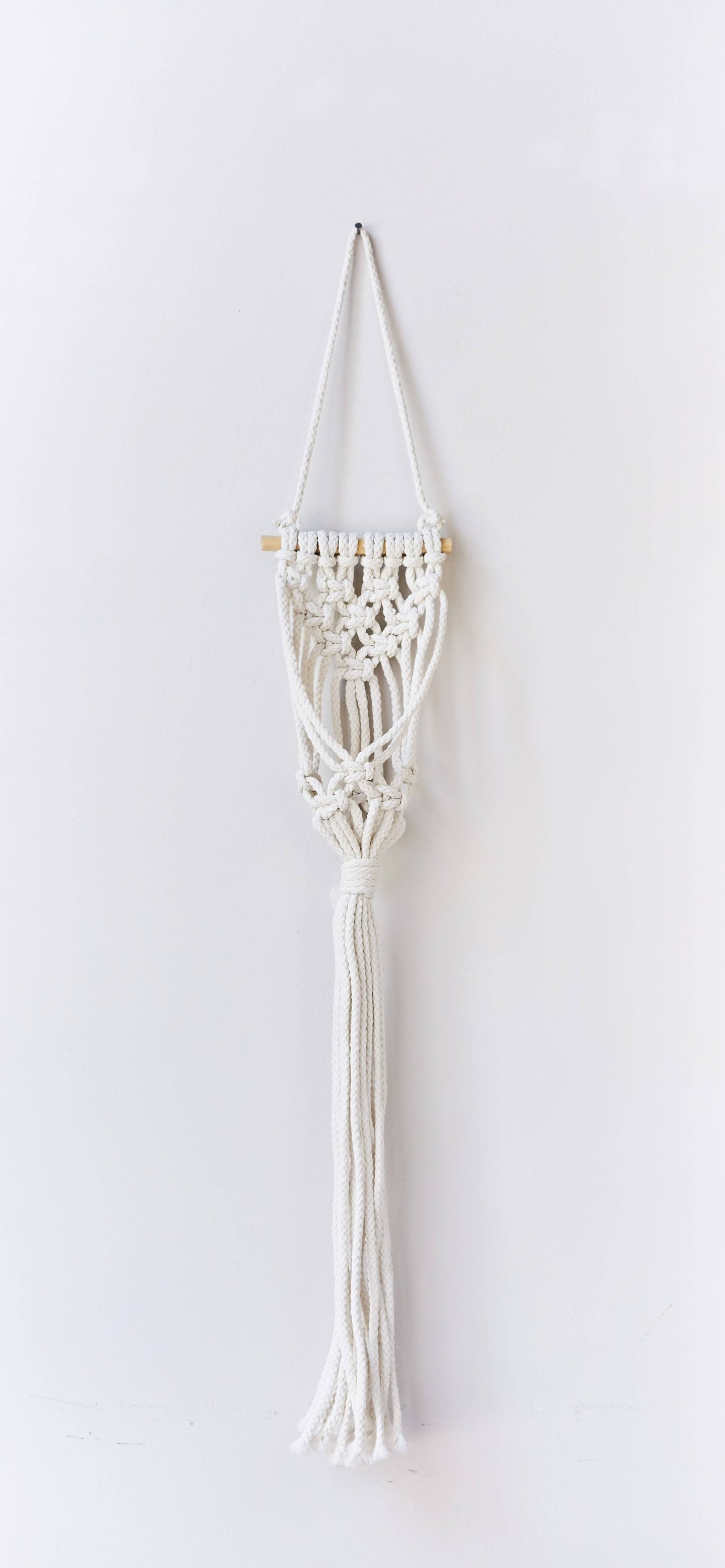 SM Macrame Wall Planter - Antique White