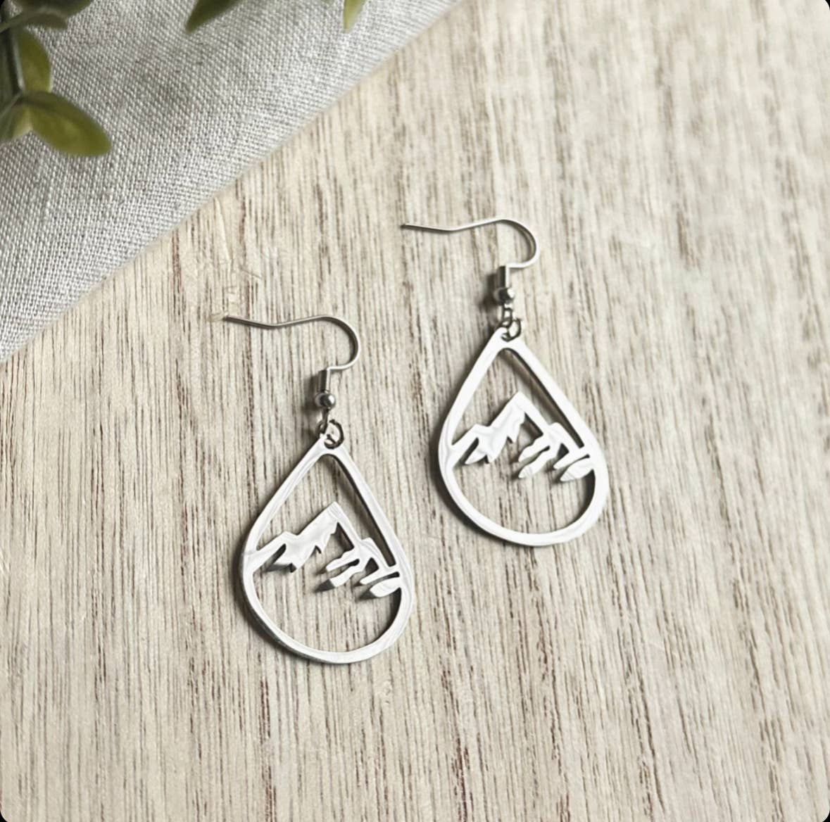 Teardrop Silver Mountains