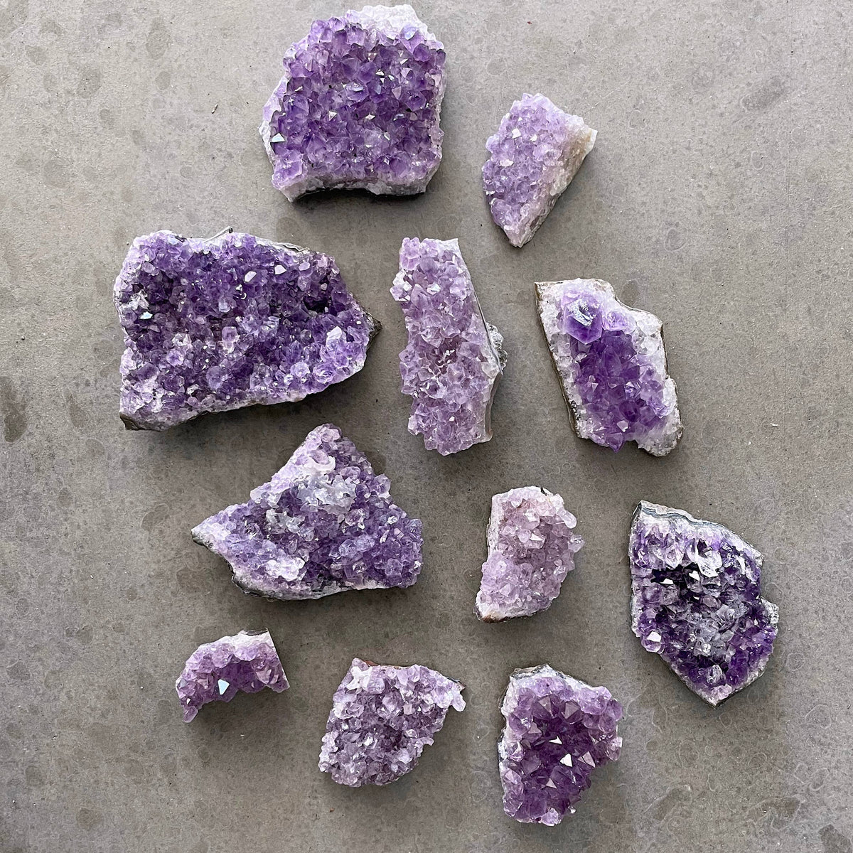 A/B Quality Amethyst Clusters 1lb lot (Crystals & Stones)