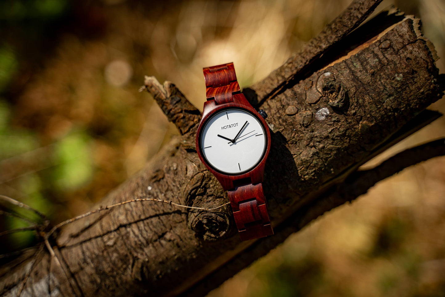 SFINX | Wood watch | Sustainable | Red | White | Black