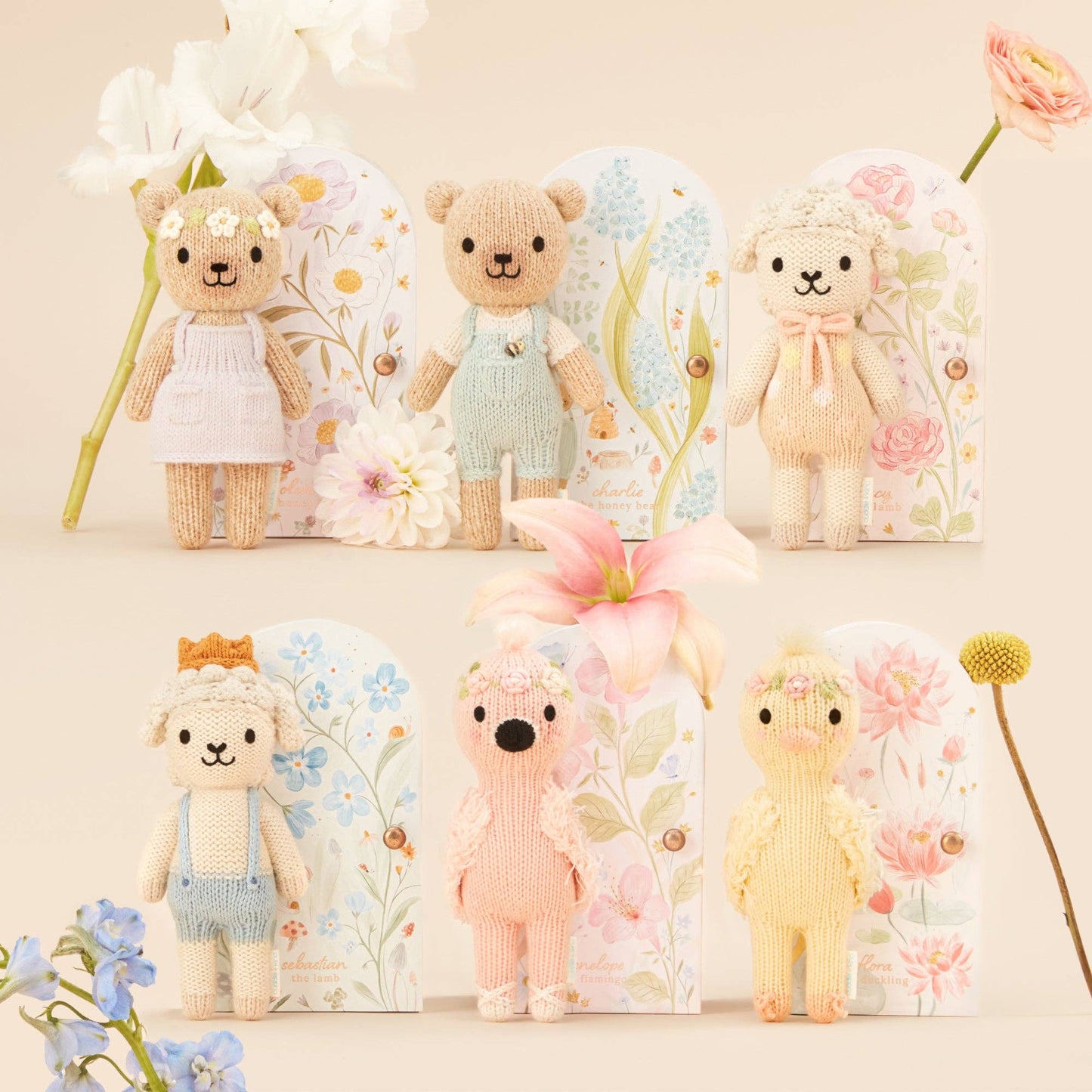 Tiny Lucy the lamb (pastel), gives 10 meals
