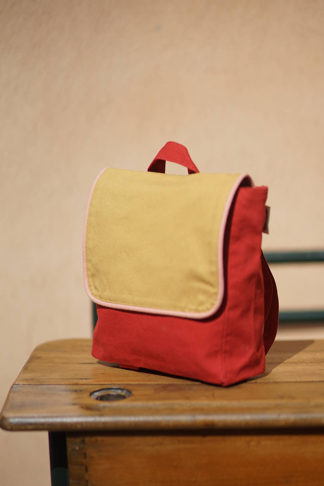 MUSTARD/BRICK RECTANGULAR CHILDREN'S BACKPACK