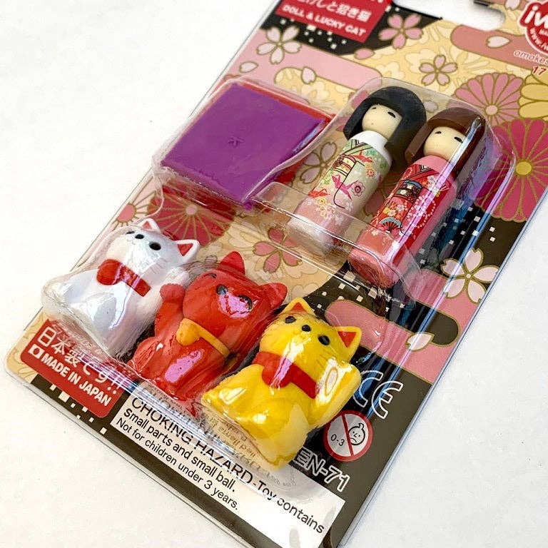 38346 Iwako Japanese Doll and Cat Card