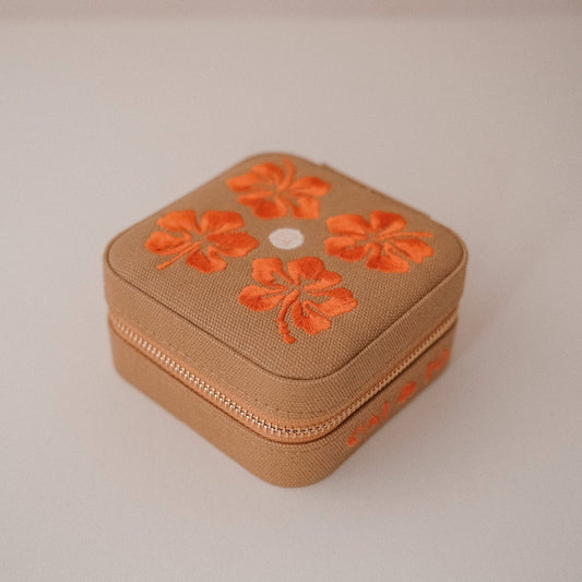 Travel Jewellery Case in Ochre Linen