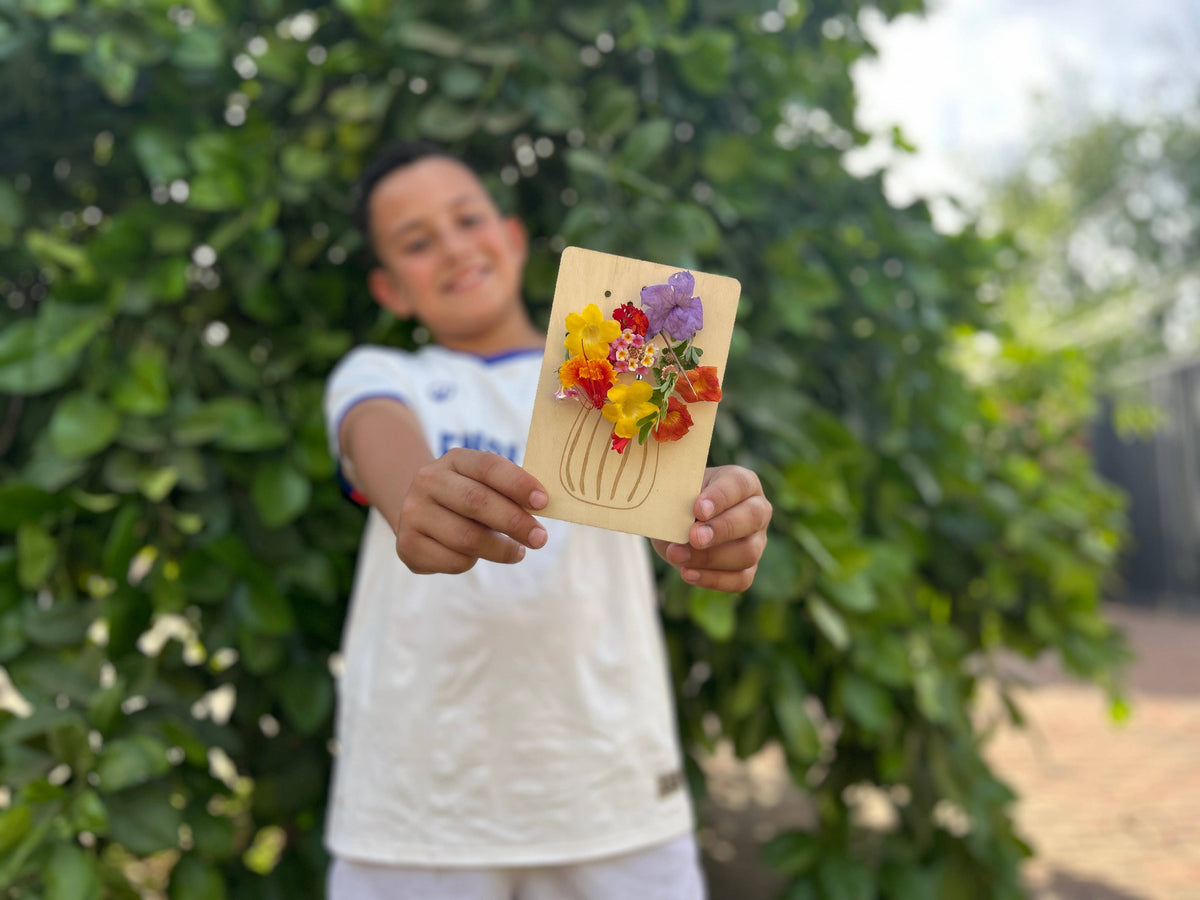 Nature Walk Bouquet — Kids Outdoor Creative Activity Kit