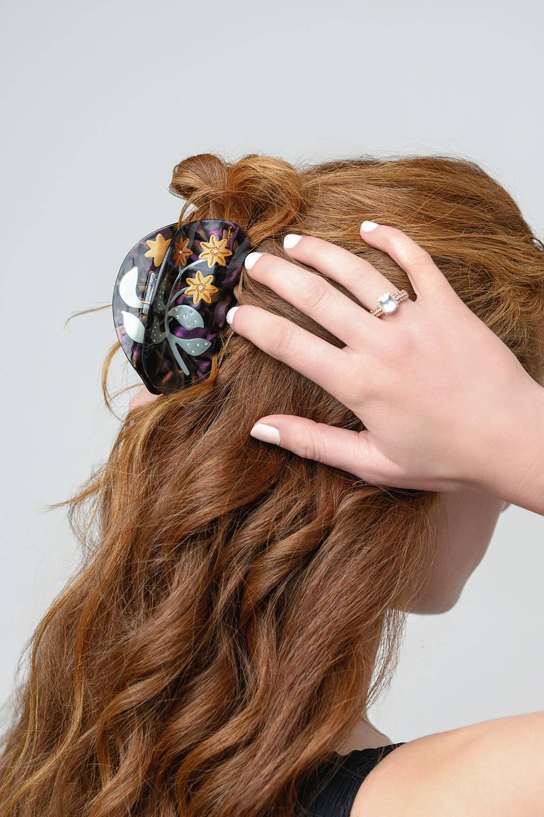 Lady's Mantle Claw - Mysterious Golden Flower Hair Clip
