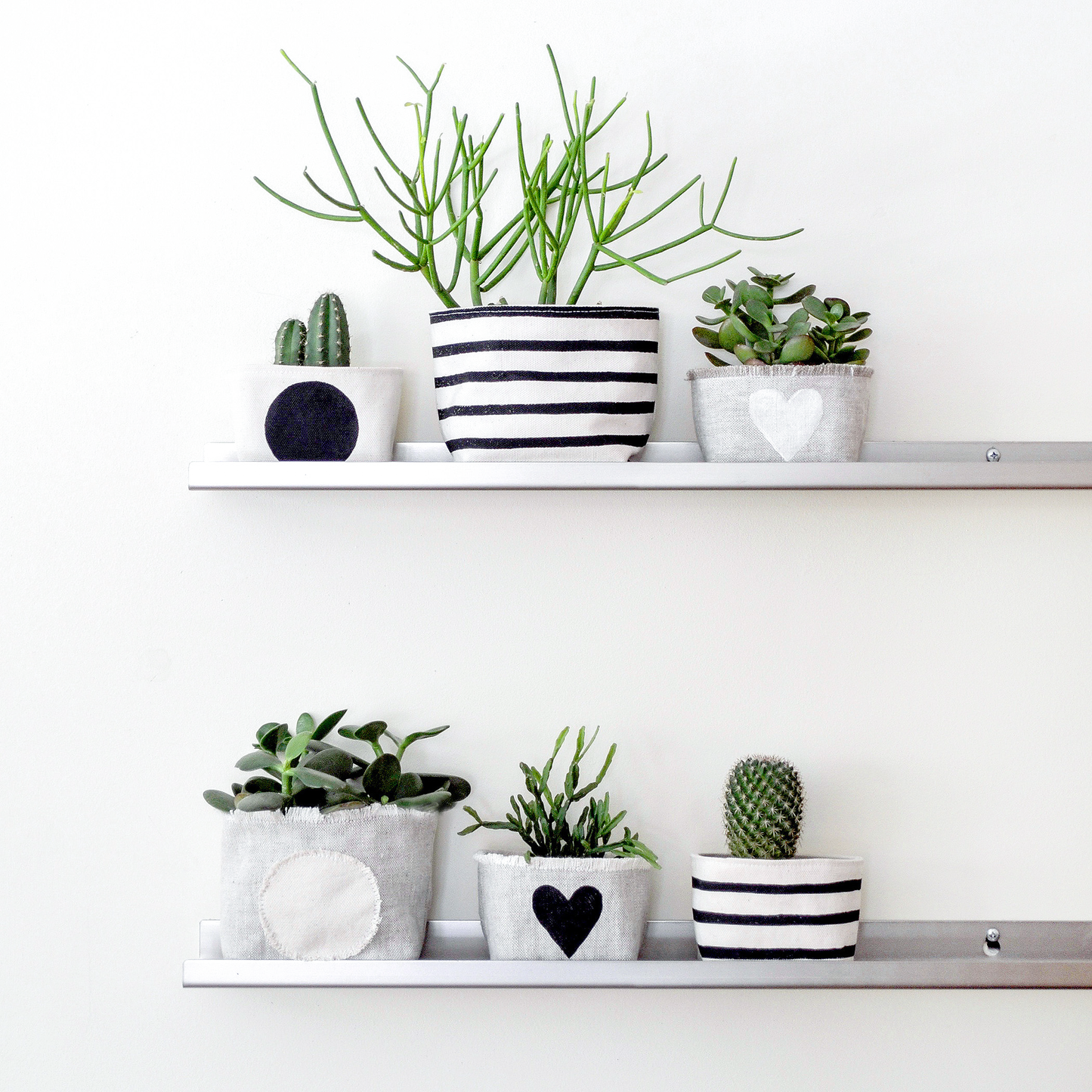 Black Stripe Canvas Planter—4"