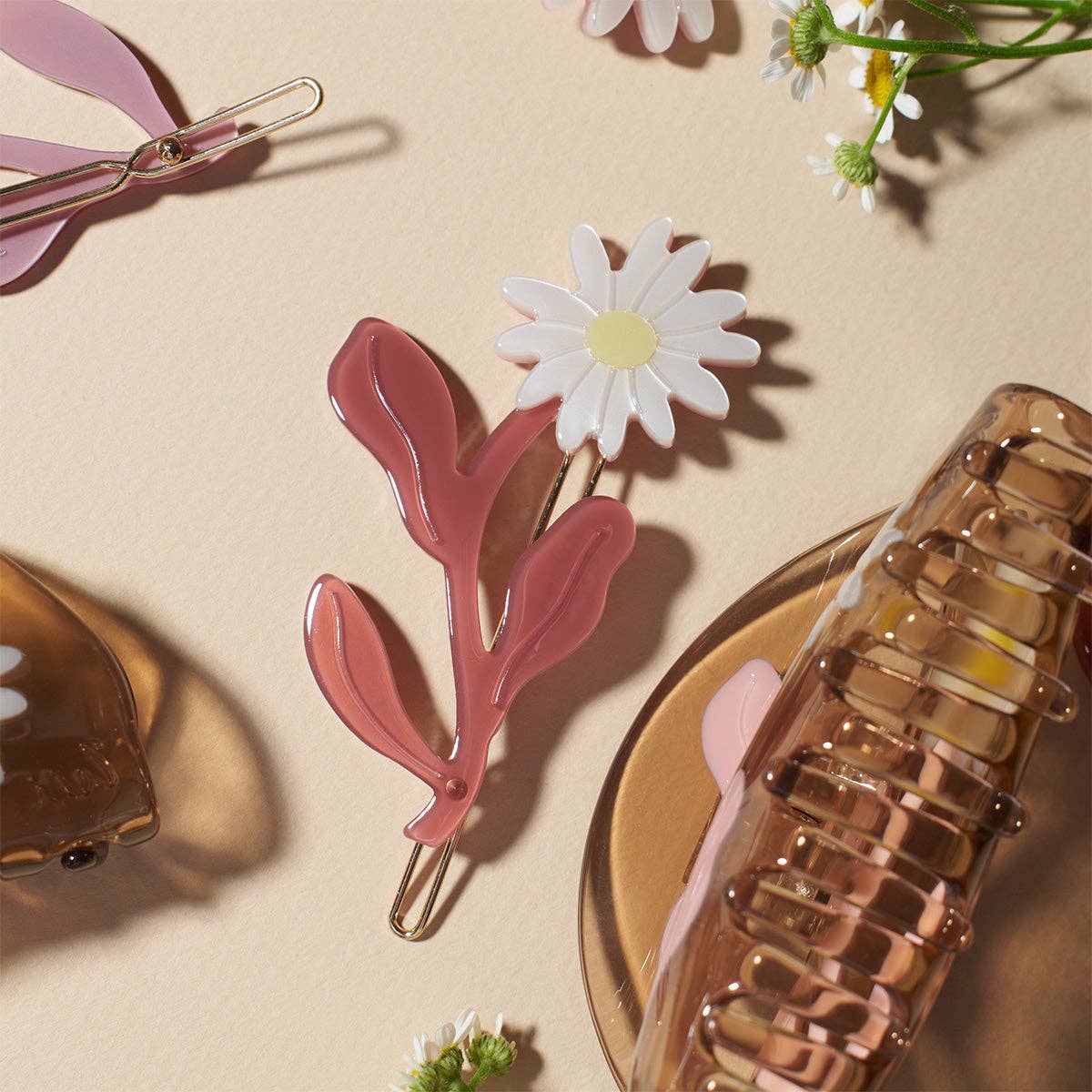 Marguerite Barrette Set - Daisy Flower Acetate Hair Clips