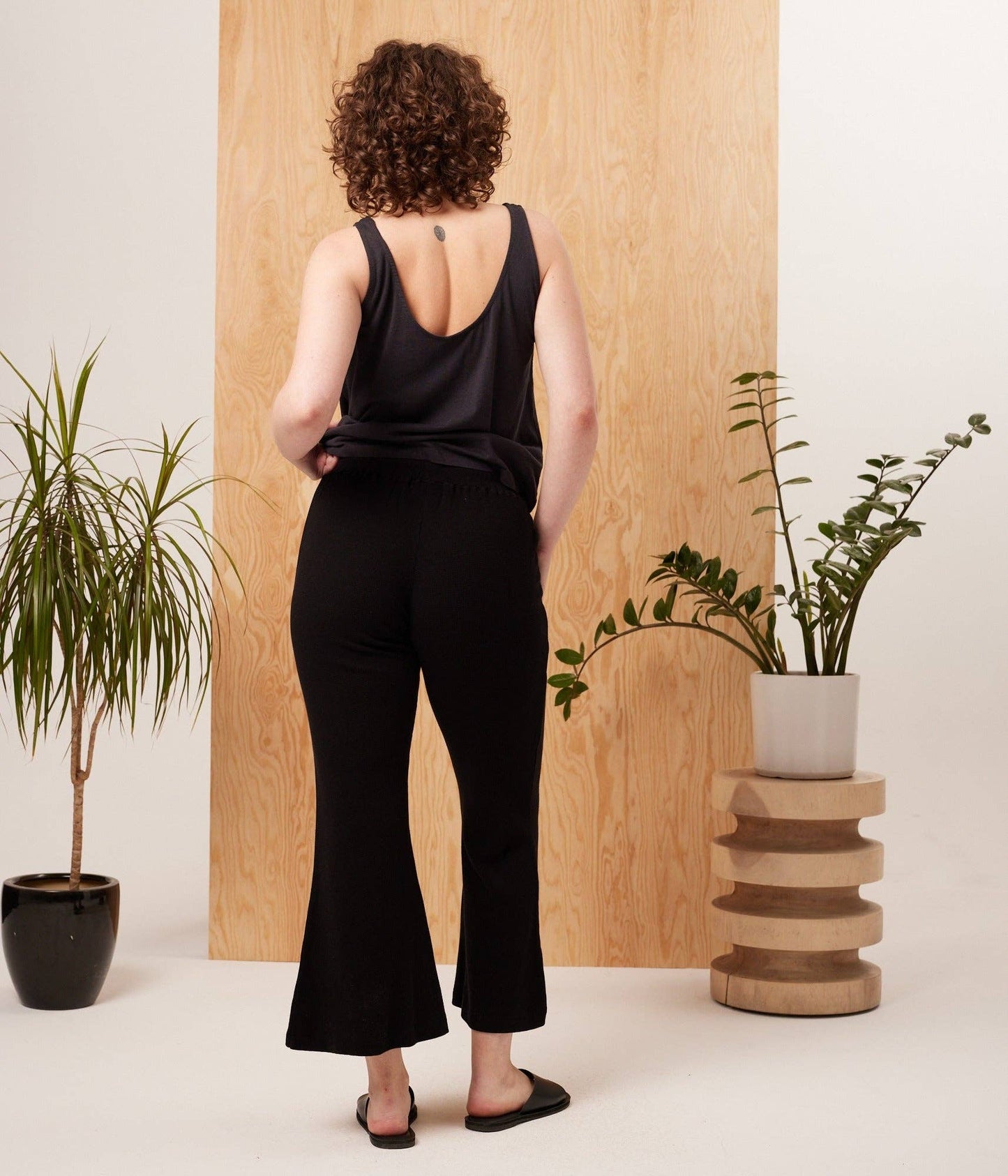 She Rises Tank: Washed Black, L